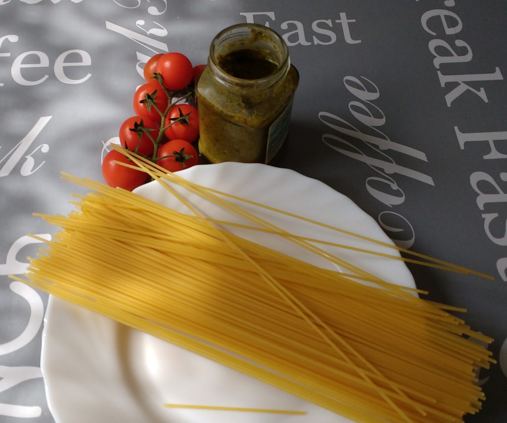 Spaghetti pesto e pomodorini - Ingredienti
