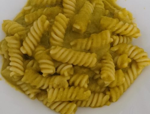 Fusilli con crema di zucchine e carote - Piatto pronto