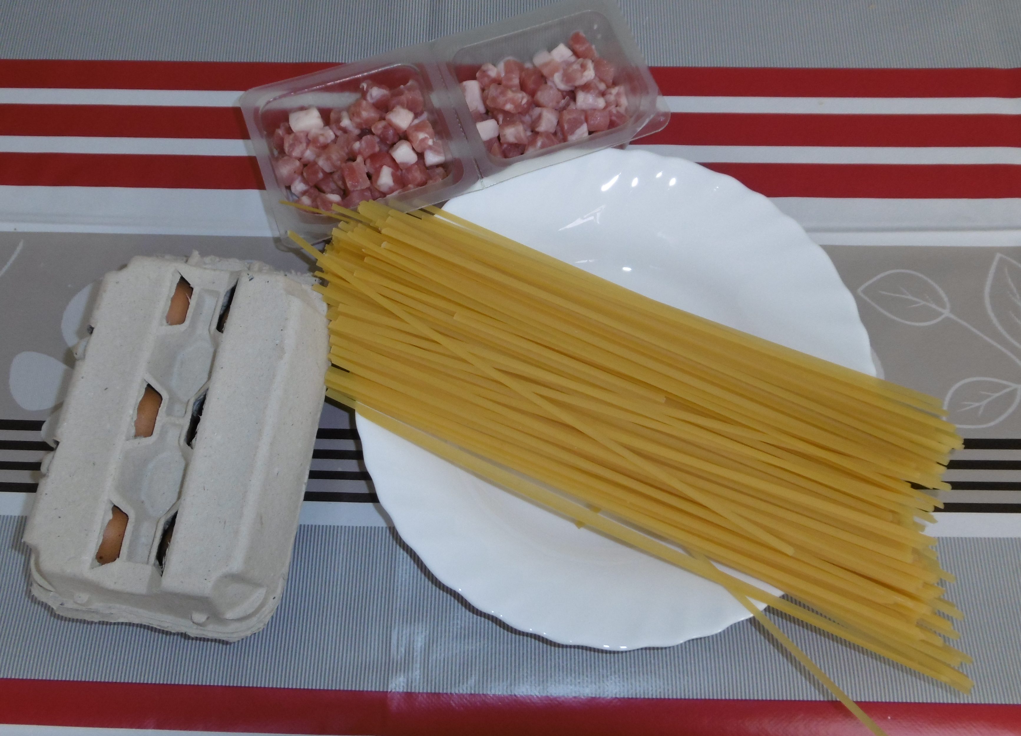 Spaghetti alla carbonara con pancetta e parmigiano - Ingredienti