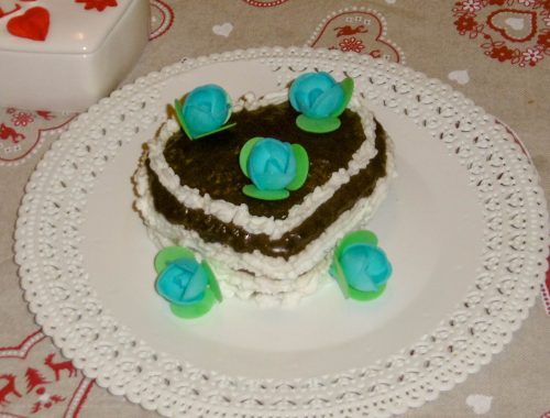 Torta a forma di cuore - Piatto pronto