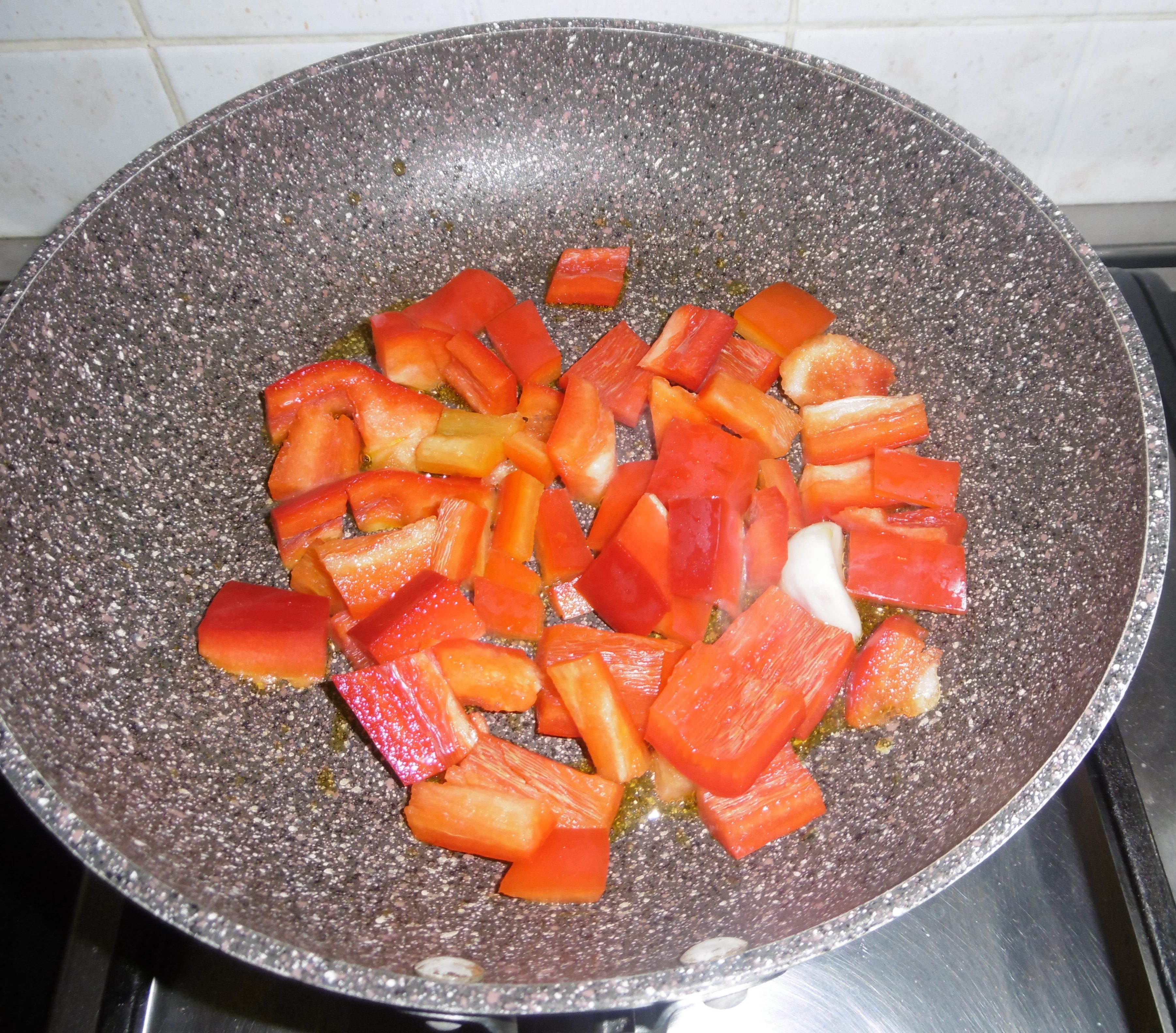 Straccetti di pollo con peperoni - Peperoni in padella