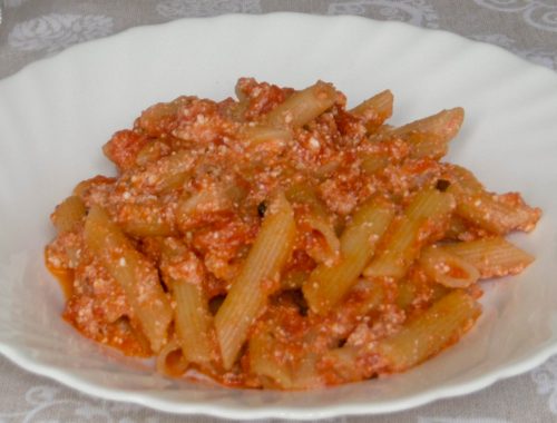 Pasta con sugo e ricotta - Piatto pronto