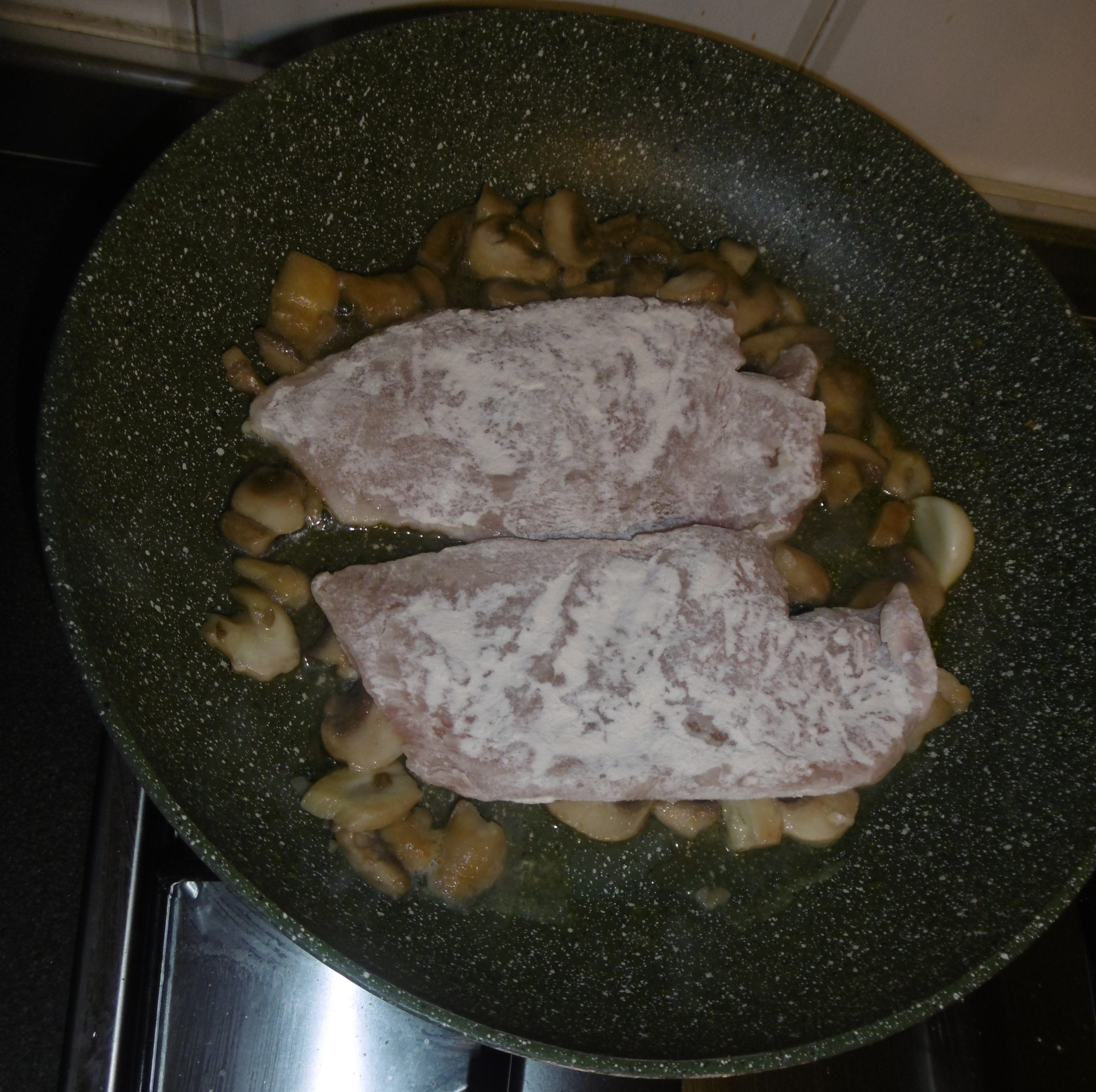 Scaloppine di tacchino ai funghi - Aggiunta tacchino