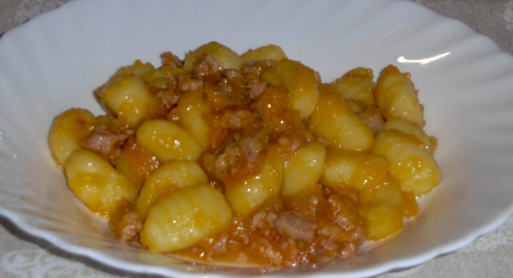 Gnocchi con zucca e salsiccia - Piatto pronto