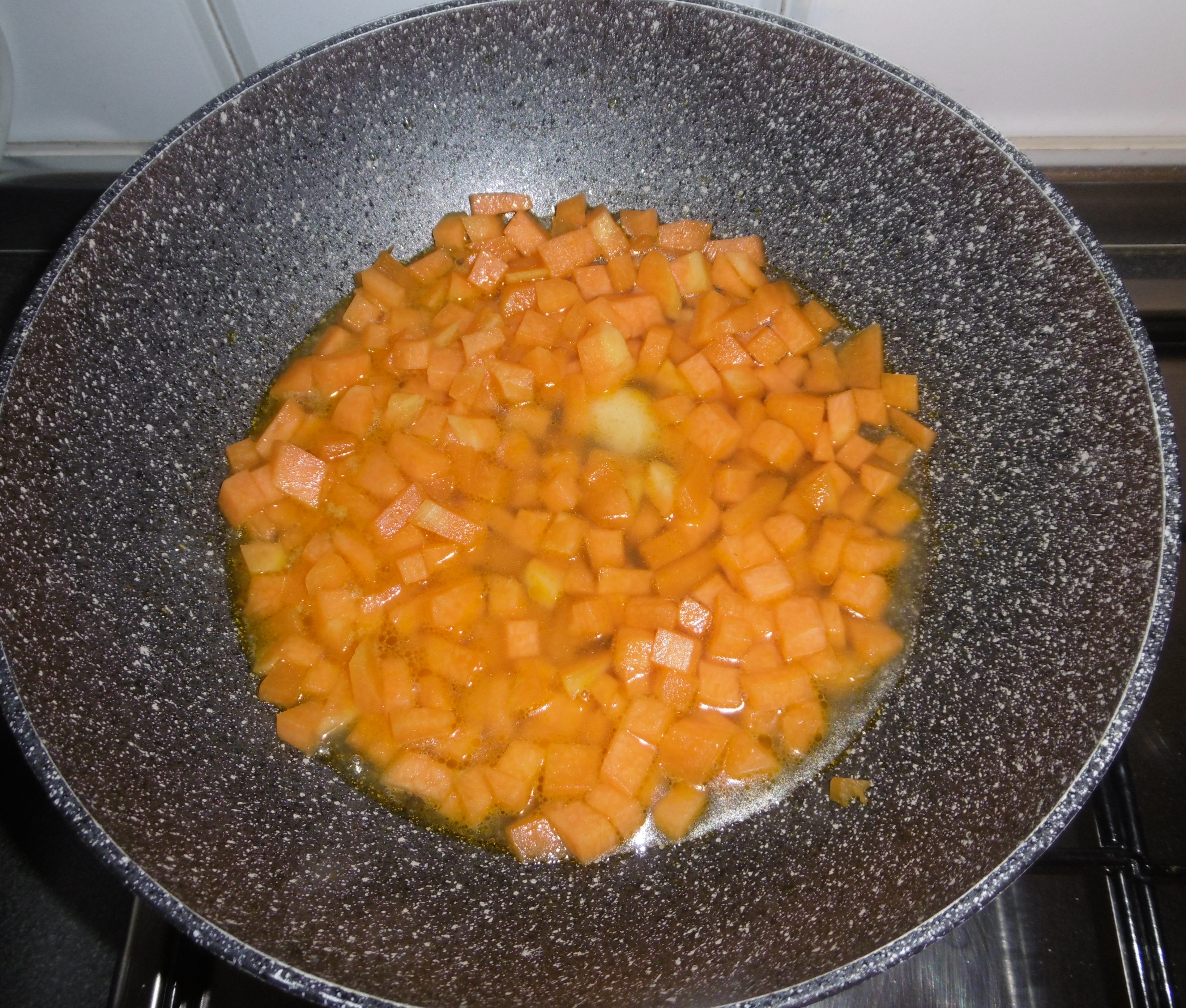 Gnocchi con zucca e salsiccia - Zucca in padella