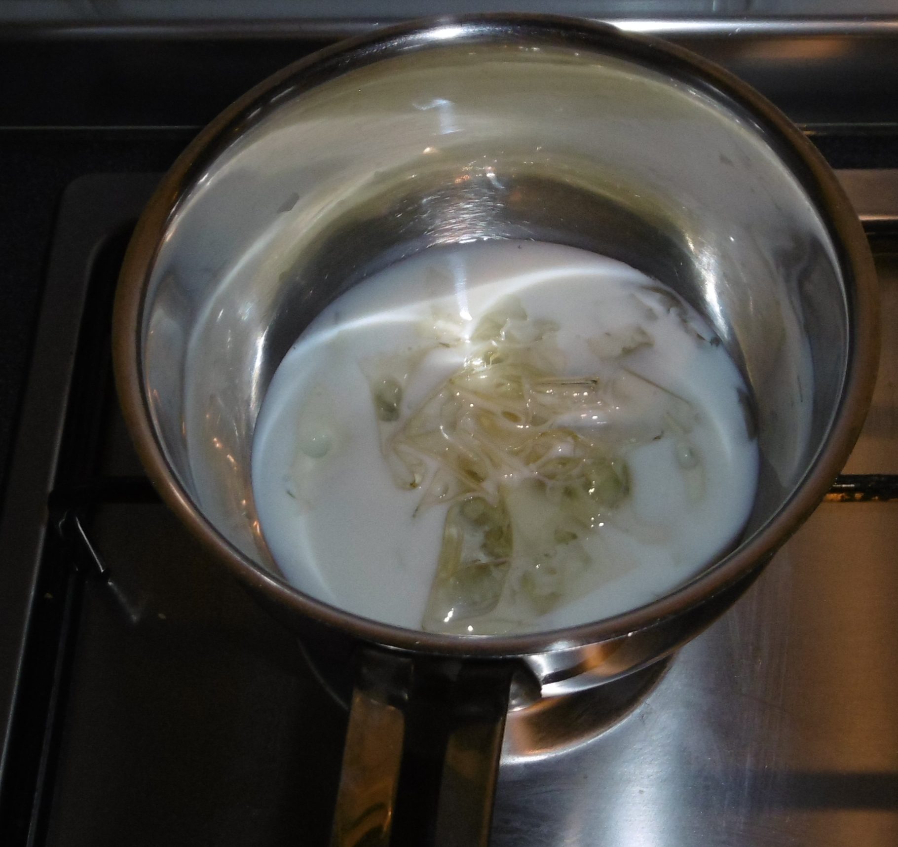 Semifreddo con pavesini, mascarpone e crema pan di stelle - Gelatina nel latte