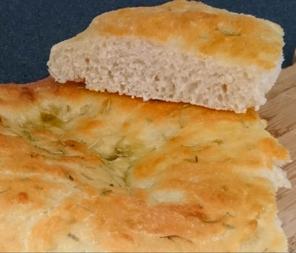 Focaccia al rosmarino - Piatto pronto