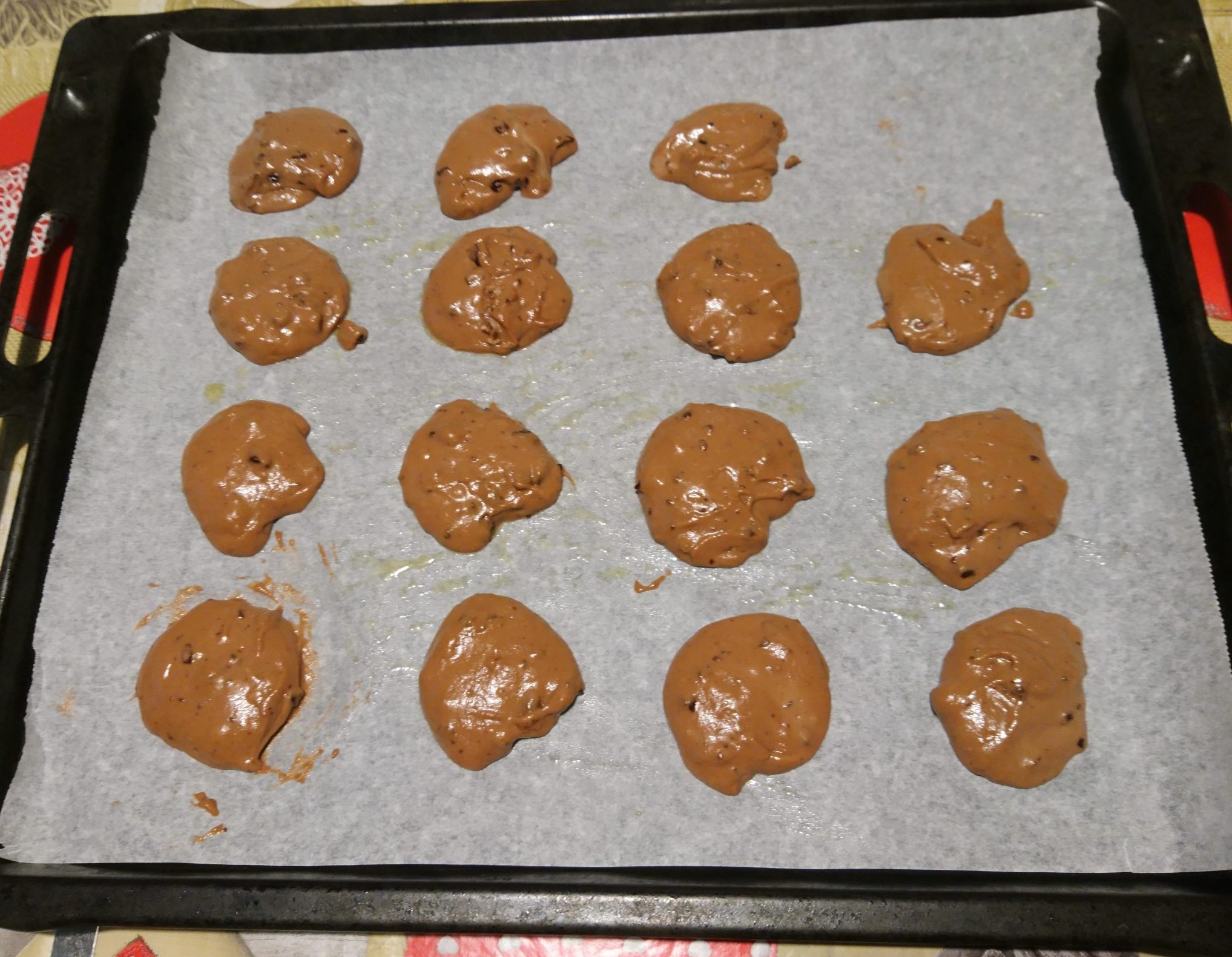 Biscotti al cioccolato fondente senza burro e uova - Forme biscotti